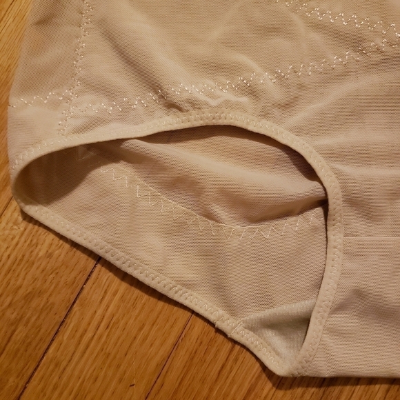 BELLY CONTROL PANTIES Women''s Compression XL NWOT SHAPEWEAR Nude Postpartum - Picture 5 of 6
